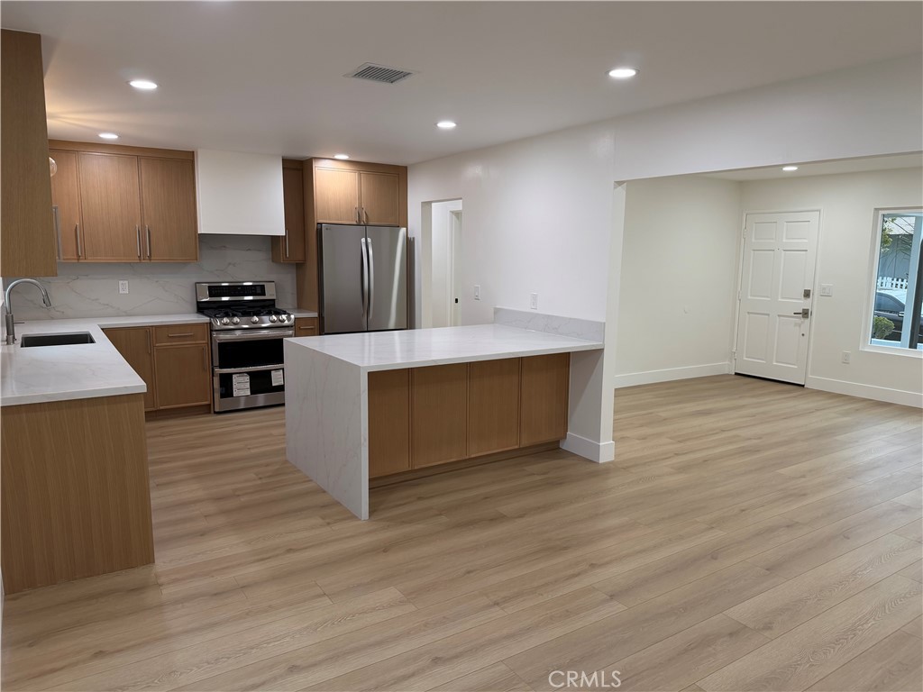 685 Center St, Costa Mesa CA 92627 - photo 9
