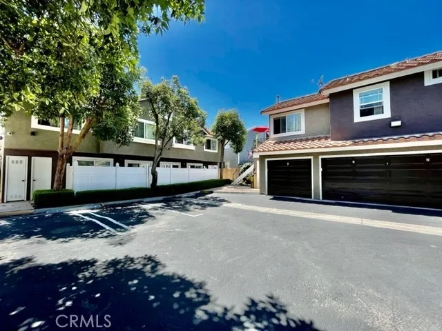 685 W 18th Street 2, Costa Mesa, CA 92627