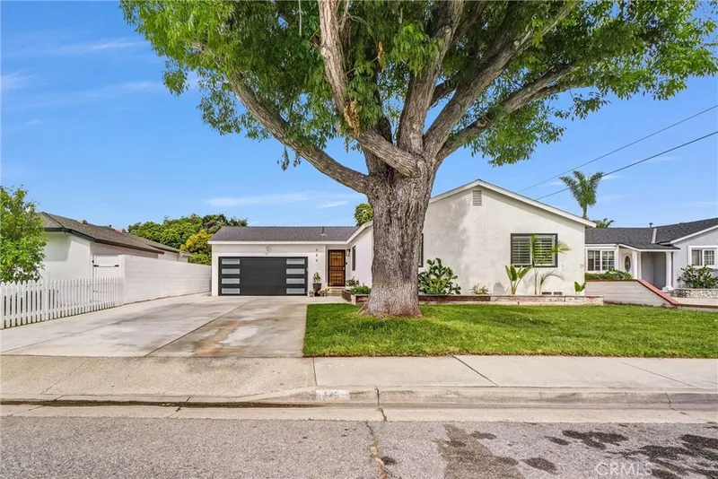 686 Governor St, Costa Mesa, CA 92627