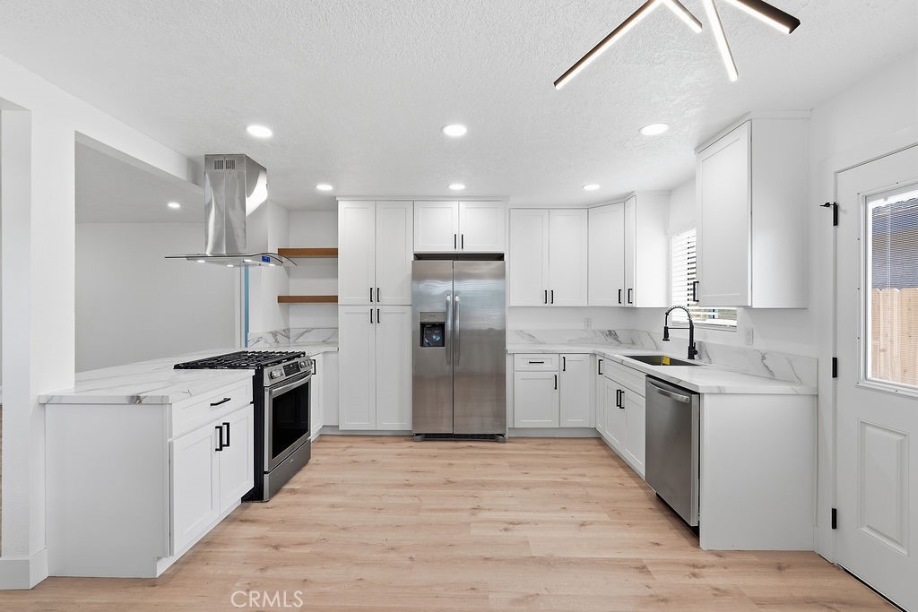 726 Weelo Drive, Costa Mesa CA 92627 - photo 6