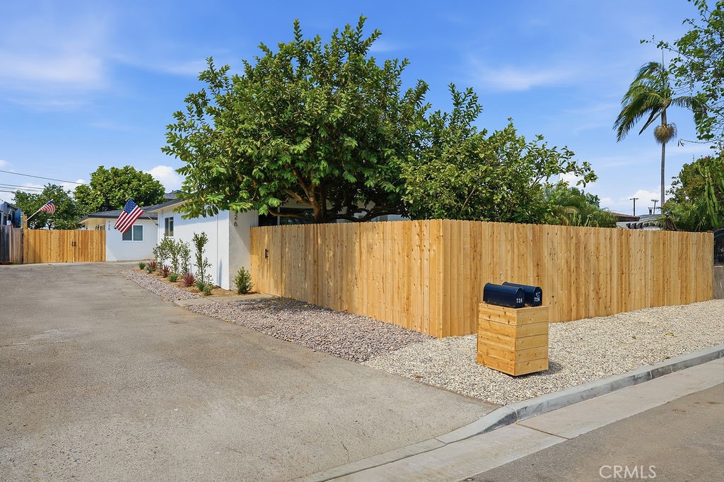 Front - 726 Weelo Drive, Costa Mesa CA 92627 - photo 19