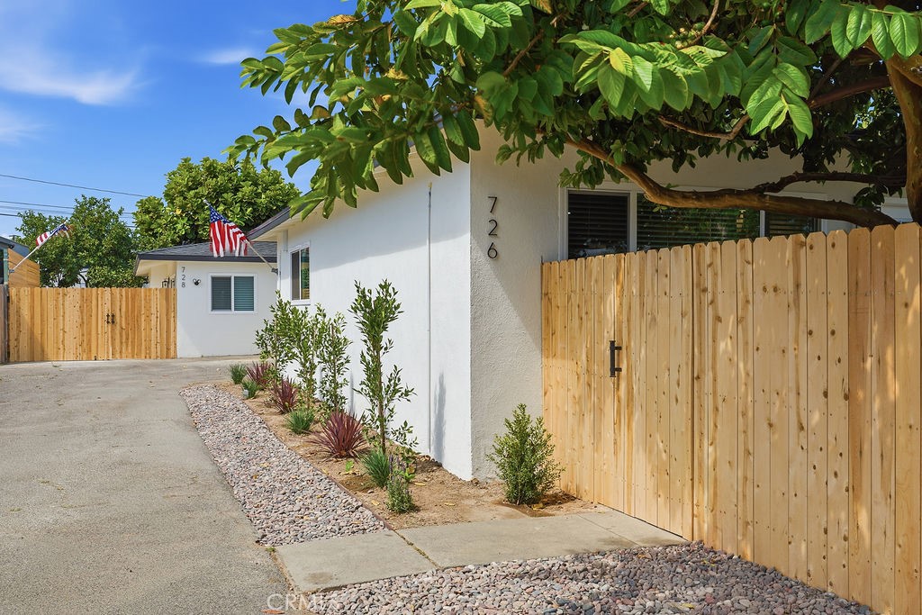 Entrance - 726 Weelo Drive, Costa Mesa CA 92627 - photo 47