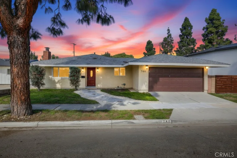 746 Hudson Avenue, Costa Mesa, CA 92626