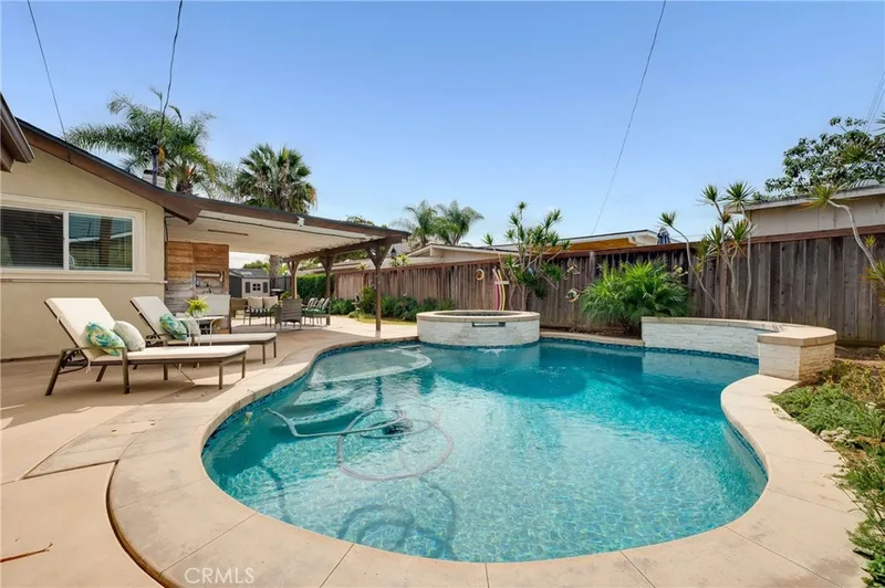 769 W Wilson, Costa Mesa