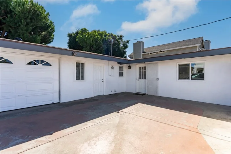 777 18th Street B, Costa Mesa, CA 92627