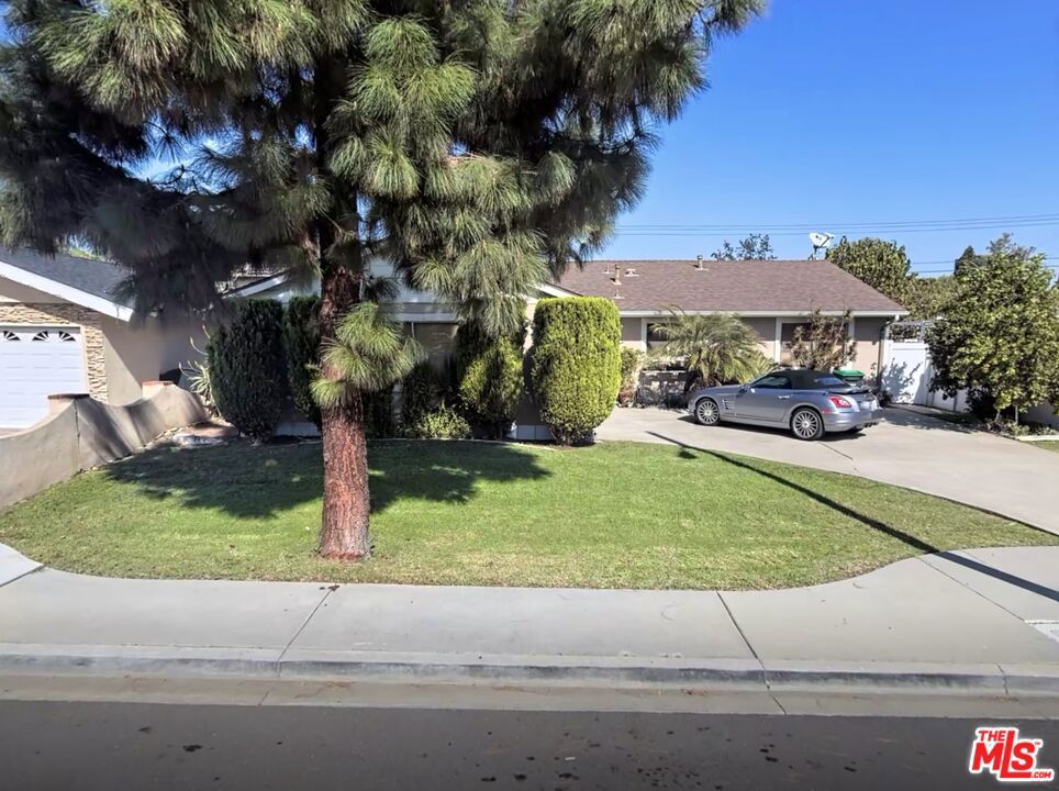 782 Hudson Avenue, Costa Mesa CA 92626 - photo 1