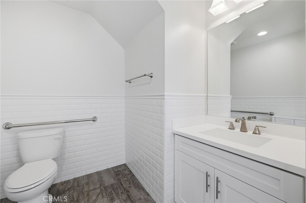 Flex space bathroom - 783 Wonder Lane, Costa Mesa CA 92627 - photo 6