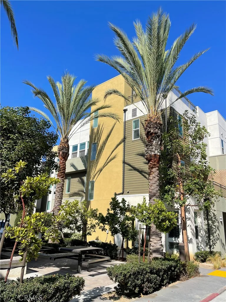 789 Windward, Costa Mesa, CA 92627