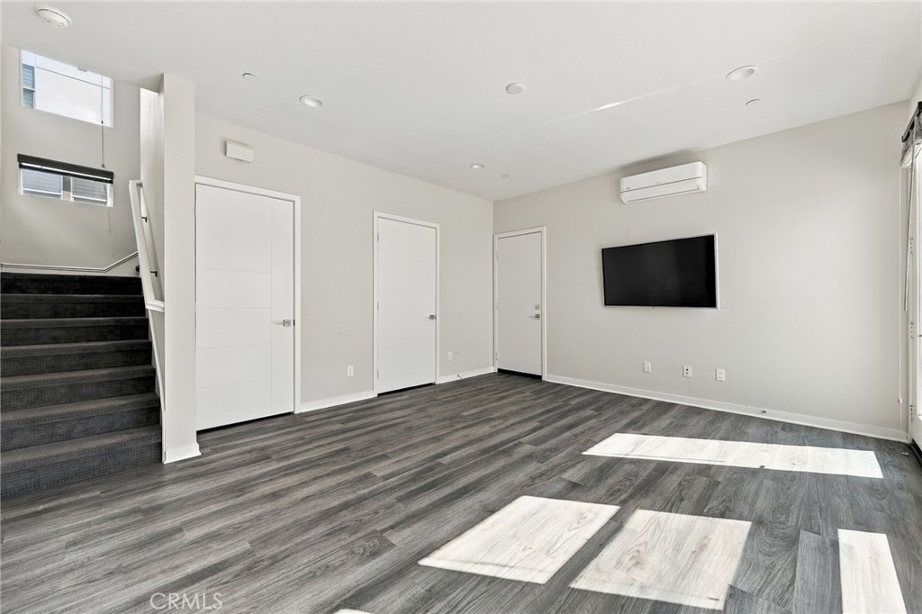 797 Leeward, Costa Mesa CA 92627 - photo 4