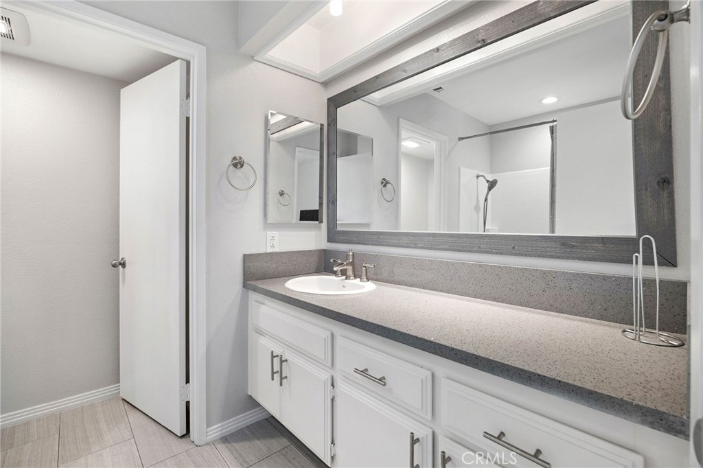 810 Baker 210, Costa Mesa CA 92626 - photo 16