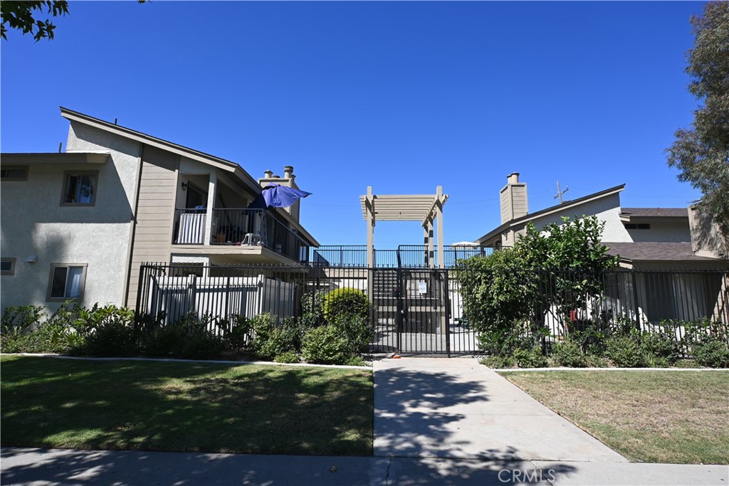 810 Center Street, Costa Mesa CA 92627 - photo 1