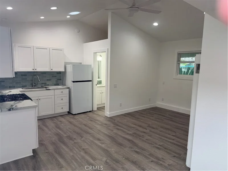 837 Santiago, Costa Mesa, CA 92626