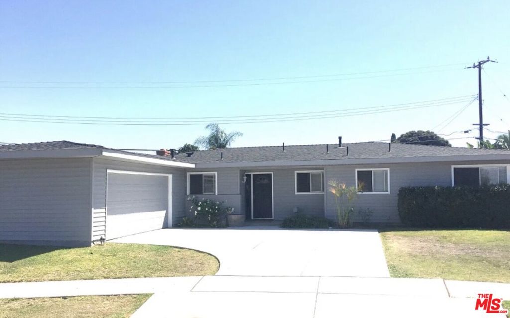 895 Sonora Road, Costa Mesa CA 92626 - photo 1