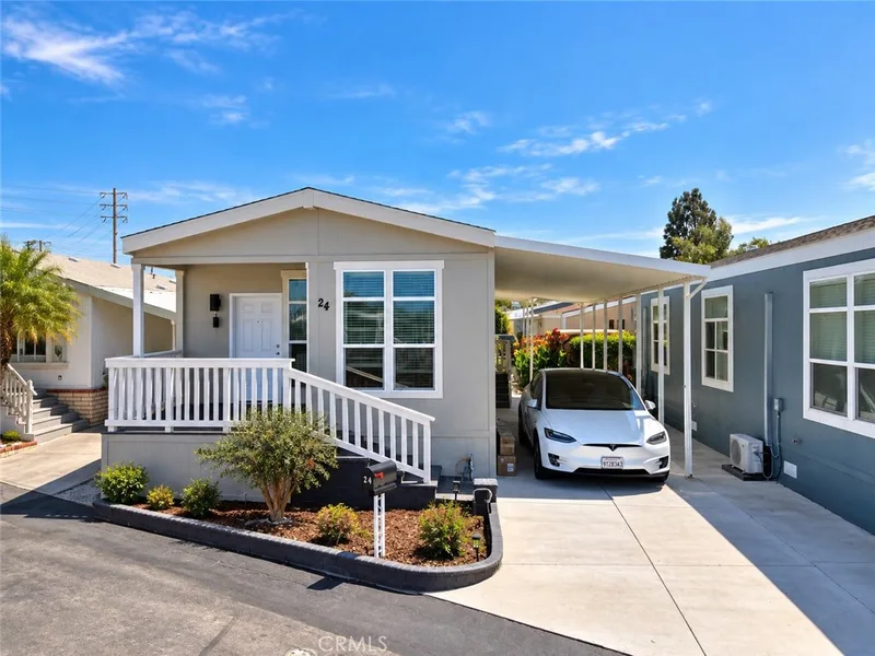 903 W 17TH Street 24, Costa Mesa