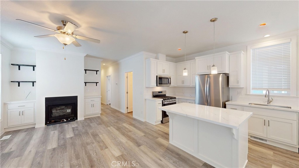 903 W 17TH Street 24, Costa Mesa CA 92627 - photo 2