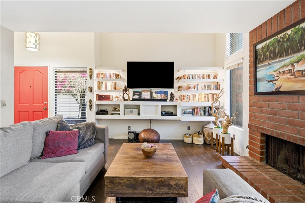905 Hyde Court, Costa Mesa CA 92626 - photo 5