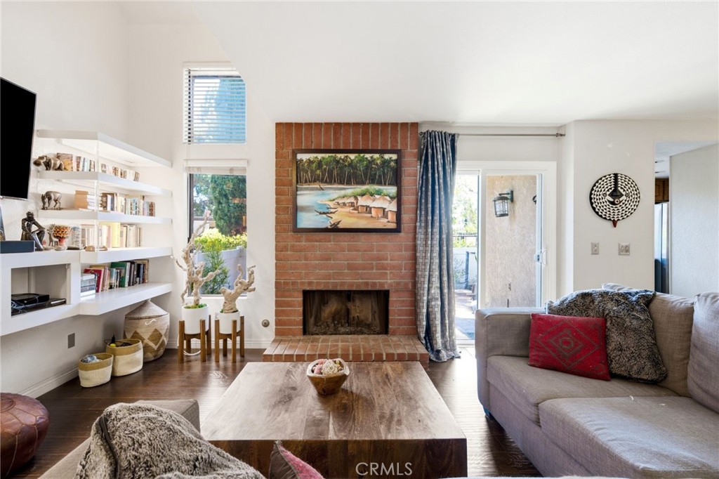 905 Hyde Court, Costa Mesa CA 92626 - photo 8