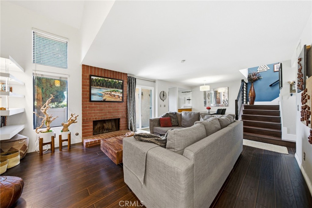 905 Hyde Court, Costa Mesa CA 92626 - photo 9