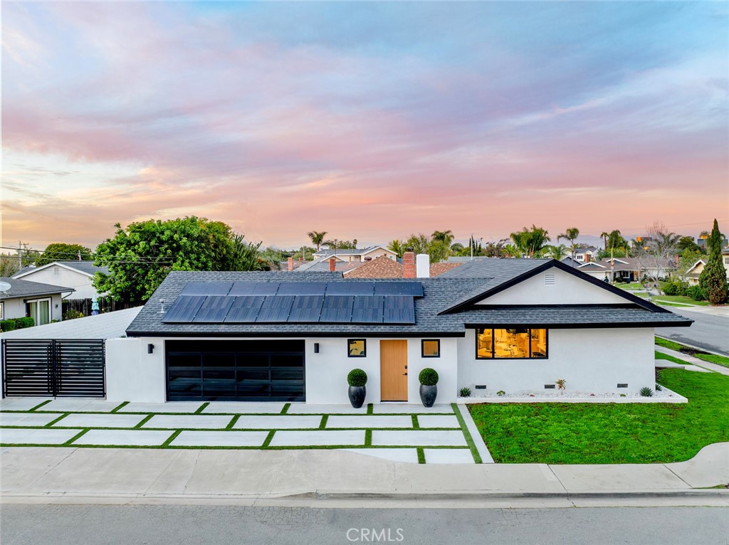 913 Junipero, Costa Mesa CA 92626 - photo 1