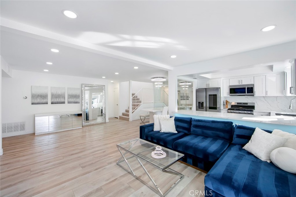 918 Hyde Court, Costa Mesa CA 92626 - photo 1