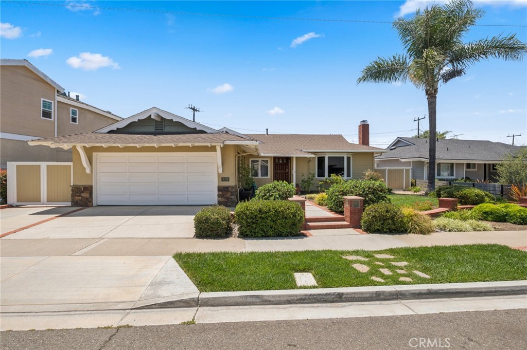929 Junipero Dr, Costa Mesa CA 92626 - photo 1
