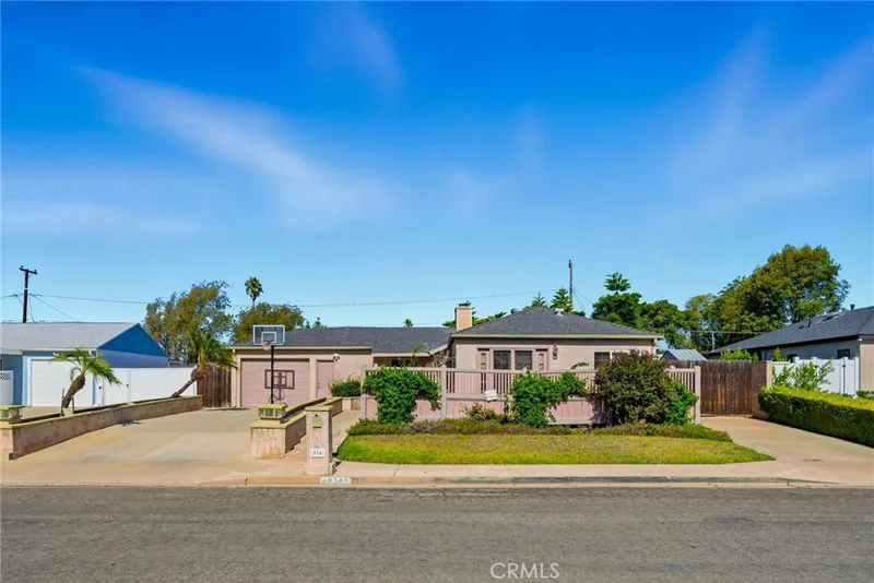 934 Governor Street, Costa Mesa, CA 92627