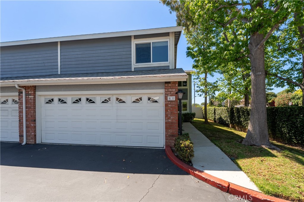 939 W 19th A1, Costa Mesa CA 92627 - photo 1