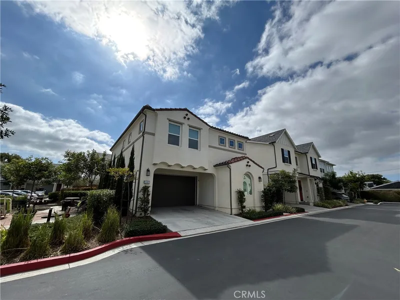 945 Vivid Lane, Costa Mesa, CA 92626