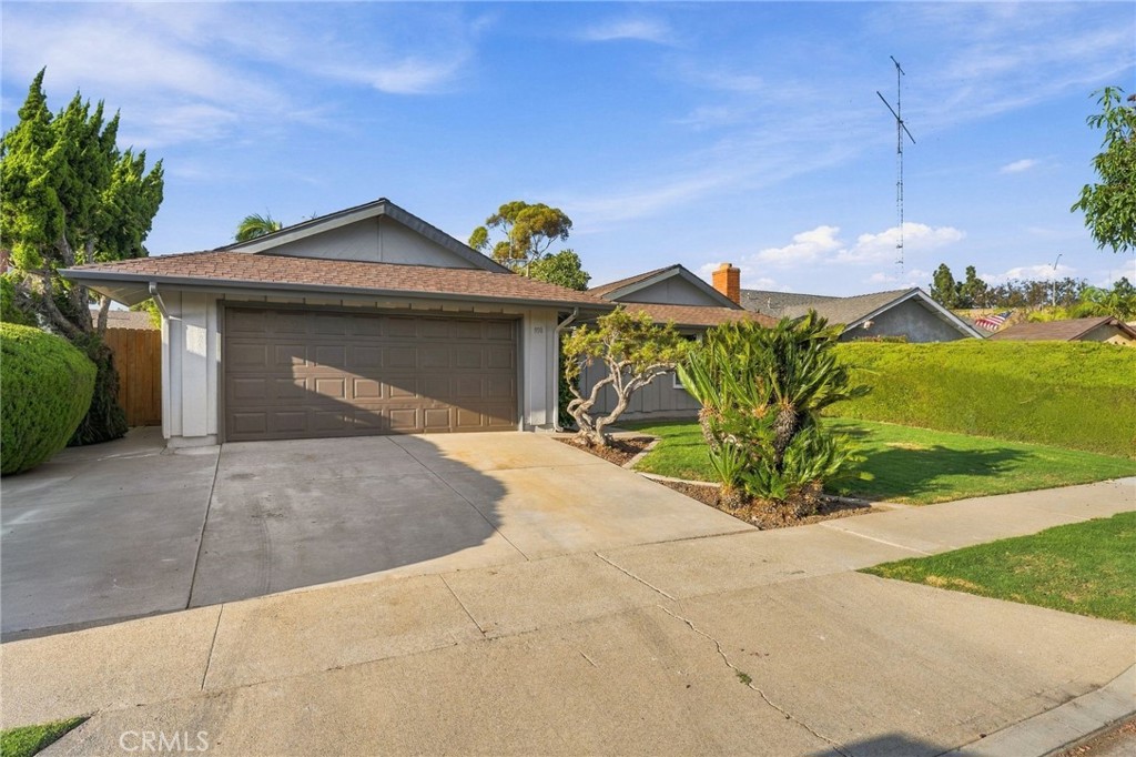 970 Cheyenne, Costa Mesa CA 92626 - photo 2