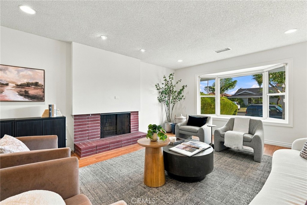 970 Cheyenne, Costa Mesa CA 92626 - photo 5