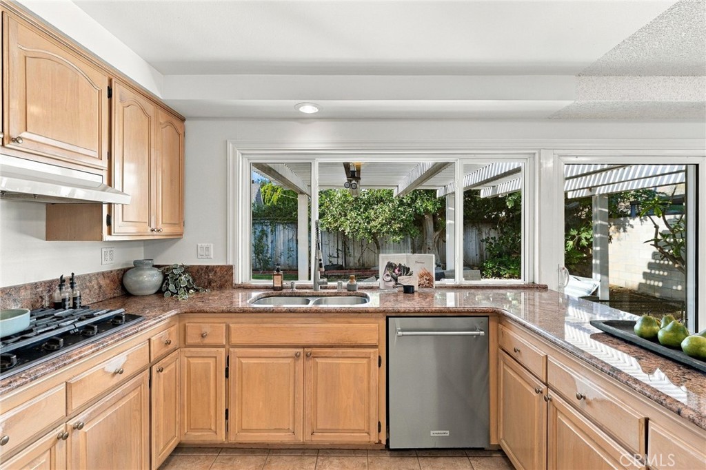 970 Cheyenne, Costa Mesa CA 92626 - photo 15