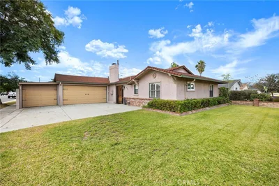 986 Post, Costa Mesa