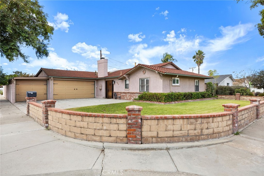 986 Post, Costa Mesa CA 92626 - photo 2