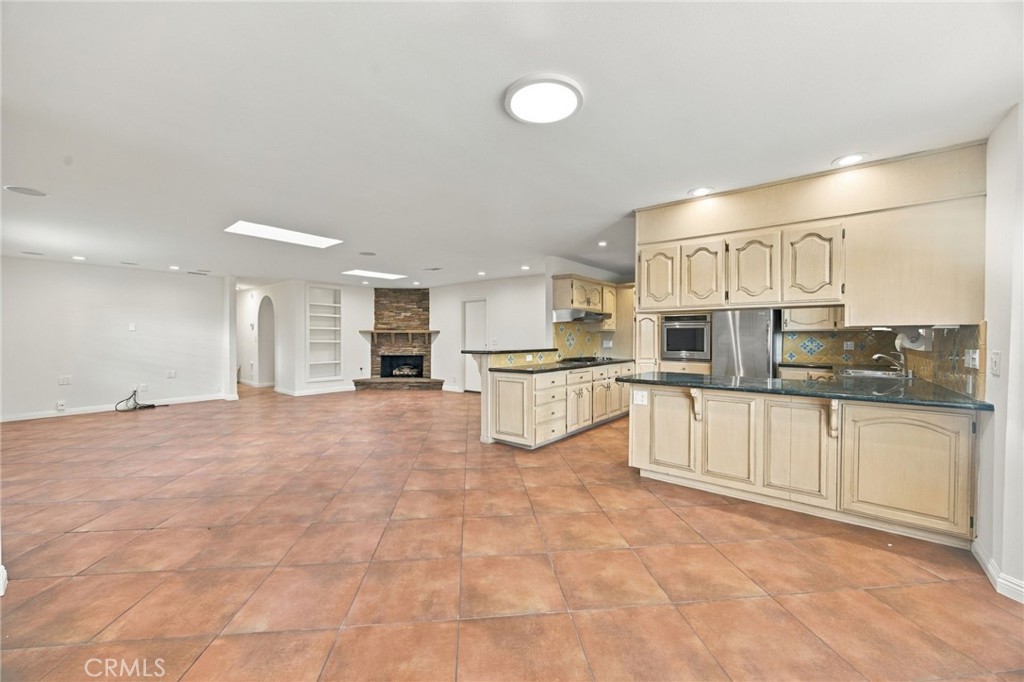 986 Post, Costa Mesa CA 92626 - photo 6