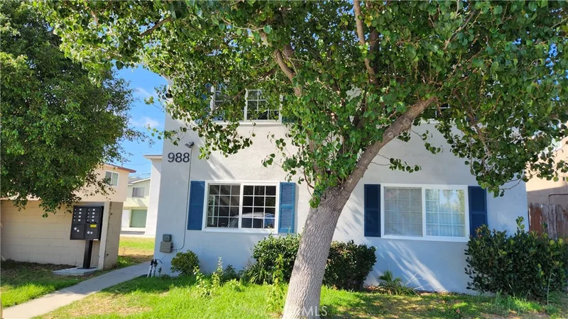 988 El Camino 105, Costa Mesa, CA 92626