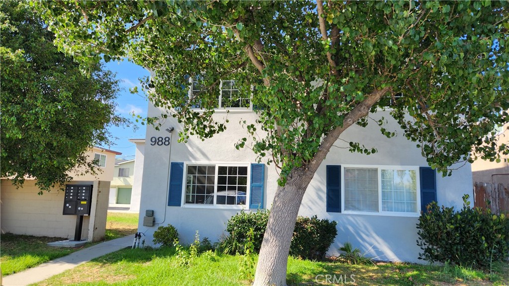 988 El Camino Drive 203, Costa Mesa CA 92626 - photo 1