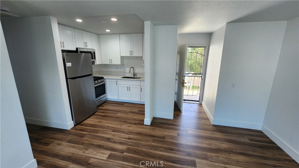 988 El Camino, Costa Mesa CA 92626 - photo 10