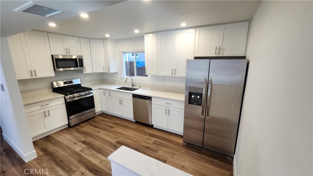 988 El Camino, Costa Mesa CA 92626 - photo 12