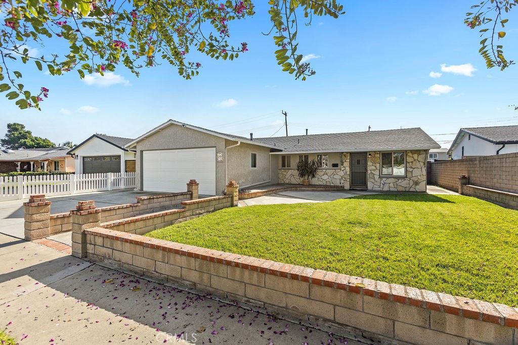 995 Post Road, Costa Mesa CA 92626 - photo 1