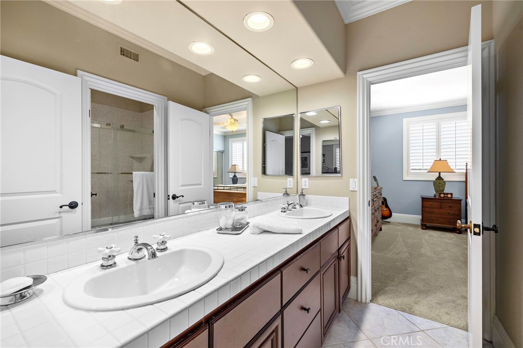 jack n jill bathroom - 1 Sausalito, Coto de Caza CA 92679 - photo 35