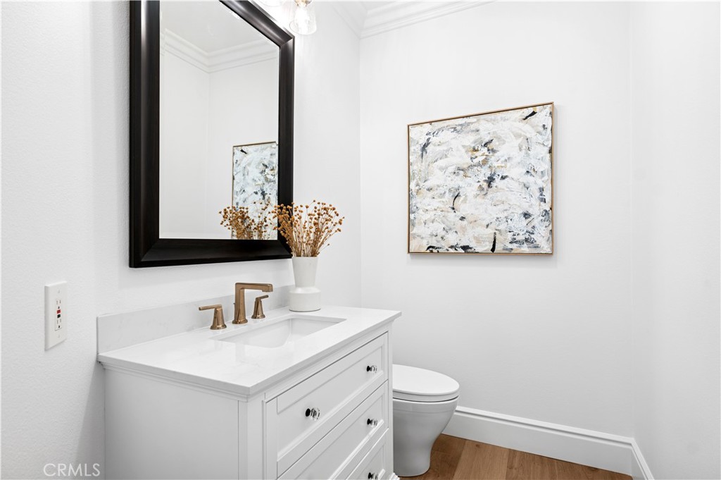 Powder bathroom - 15 Canada Oaks, Coto de Caza CA 92679 - photo 24