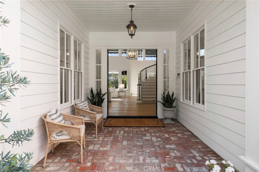 Covered front entry Poarch - 15 Canada Oaks, Coto de Caza CA 92679 - photo 54