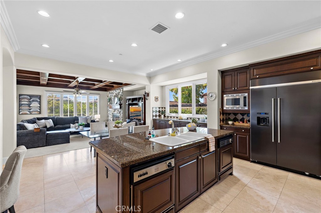 kitchen - 19 Rosana, Coto de Caza CA 92679 - photo 17