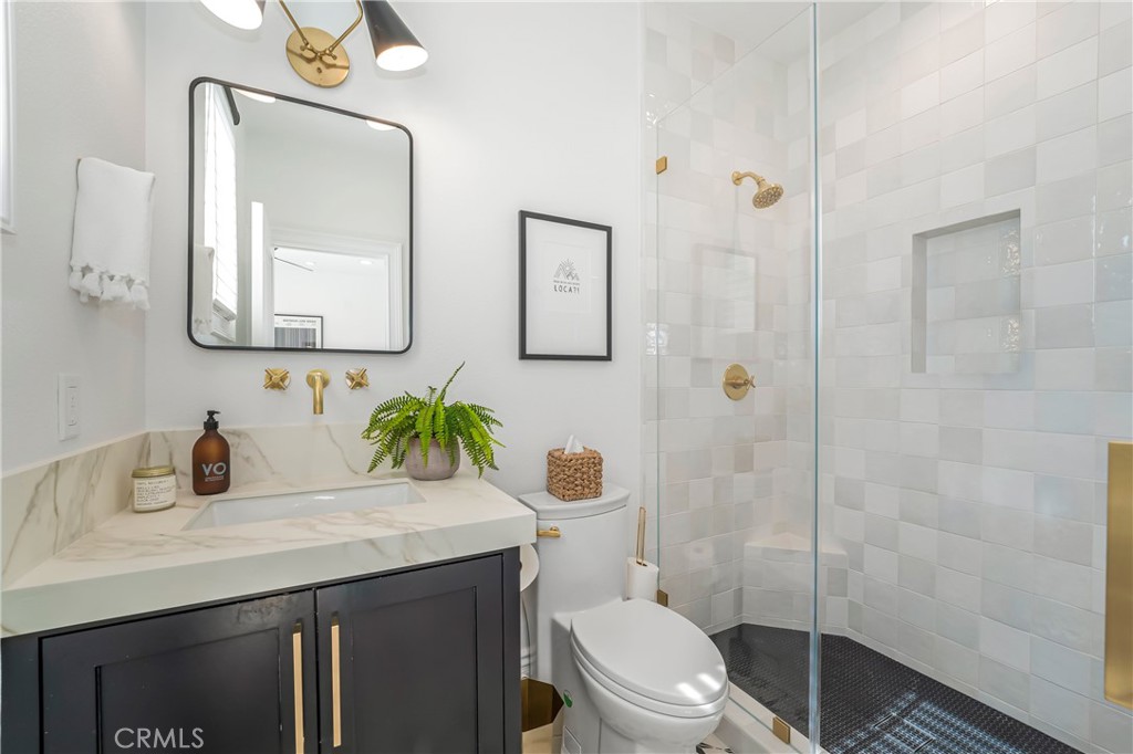 4th bedroom ensuite bathroom - 2 Water Lily, Coto de Caza CA 92679 - photo 44