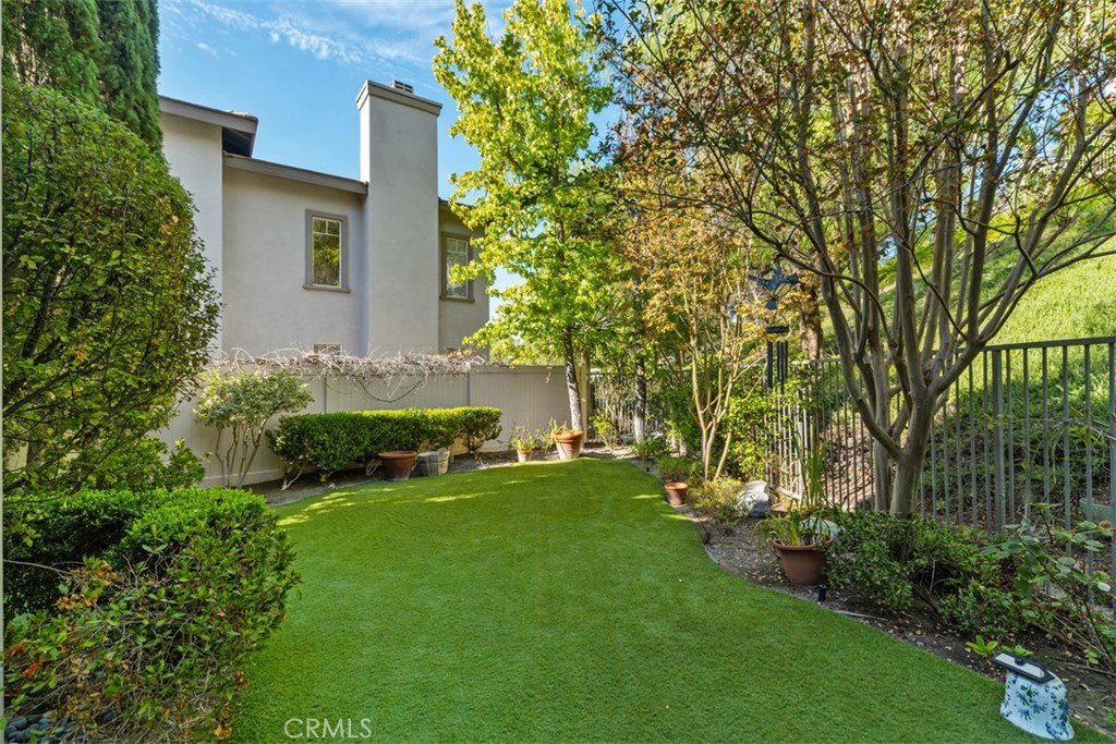 Backyard with Turf and Privacy - 20 Brassie, Coto de Caza CA 92679 - photo 28