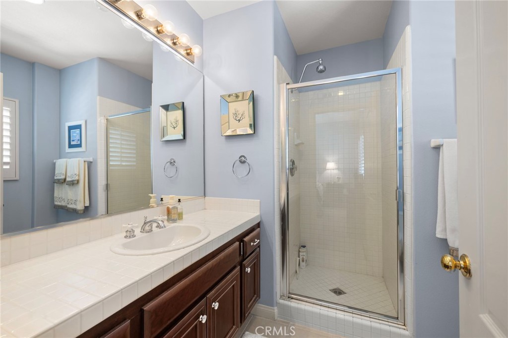 secondary ensuite bathroom - 20 Edgewood, Coto de Caza CA 92679 - photo 28