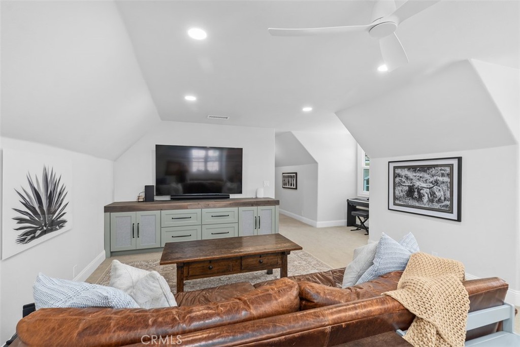 23182 Via Celeste, Coto de Caza CA 92679 - photo 24