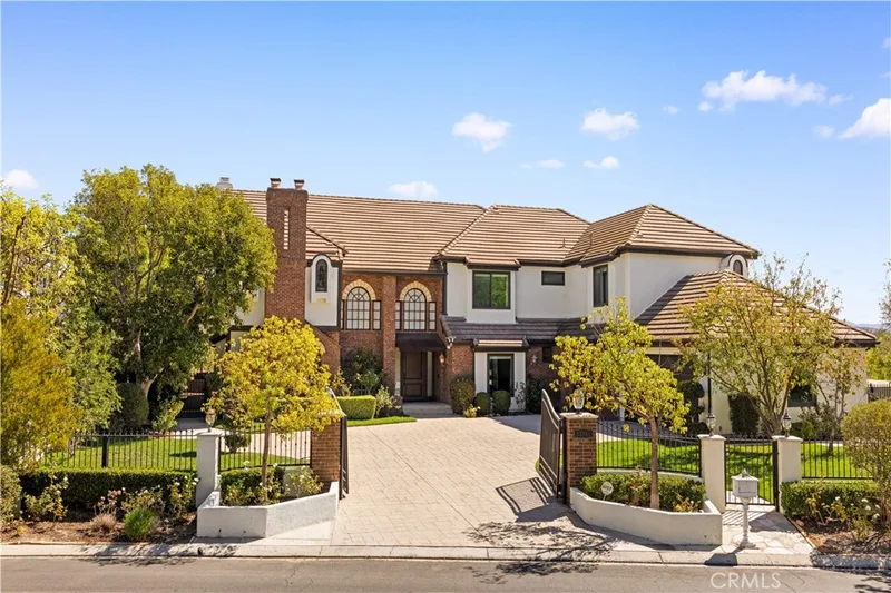 23762 Via Monte, Coto de Caza, CA 92679 23762 Via Monte, Coto de Caza, CA 92679