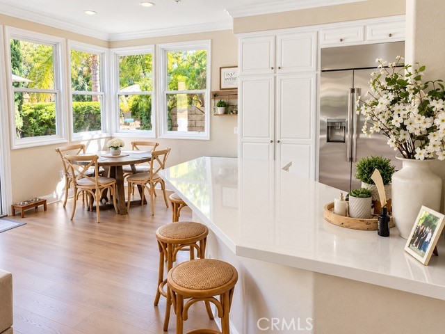 Lovely bar area for with seating! - 38 Lyra Way, Coto de Caza CA 92679 - photo 10