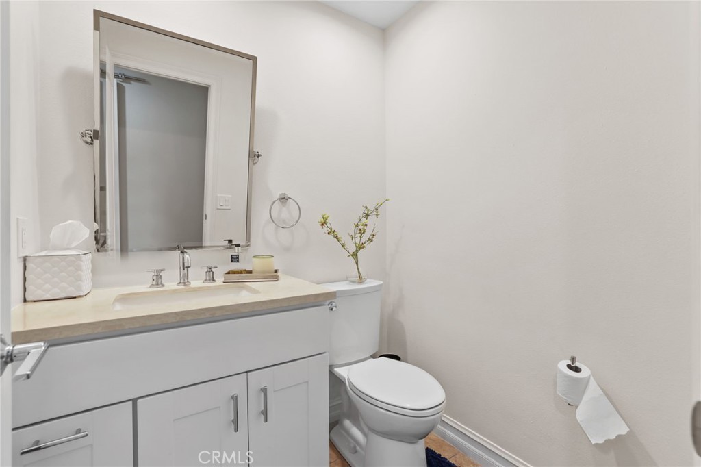 Powder Room conveniently located off Great Room - 5 Mountain Gate, Coto de Caza CA 92679 - photo 24